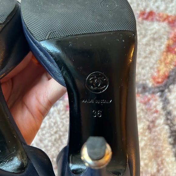 CHANEL Camellia D’Orsay Navy Leather Pumps - 36 - Picture 12 of 15